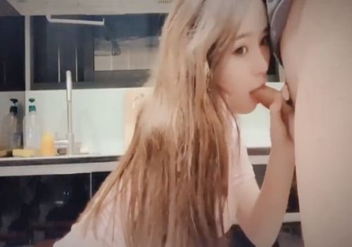 phim sex vn 2k12 Đưa em về phòng coi anime chưa kịp xem đã được húp bướm non của em rồi